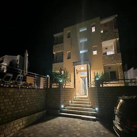 In Croatia Near The Adriatic Coast 斯塔利格拉德-帕克利尼卡