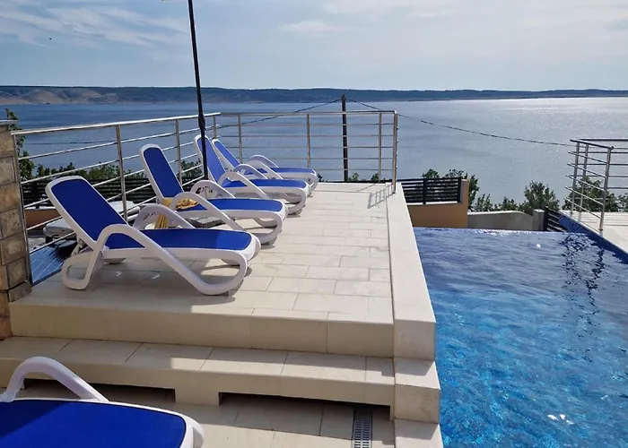 In Croatia Near The Adriatic Coast Apartamento Starigrad Paklenica